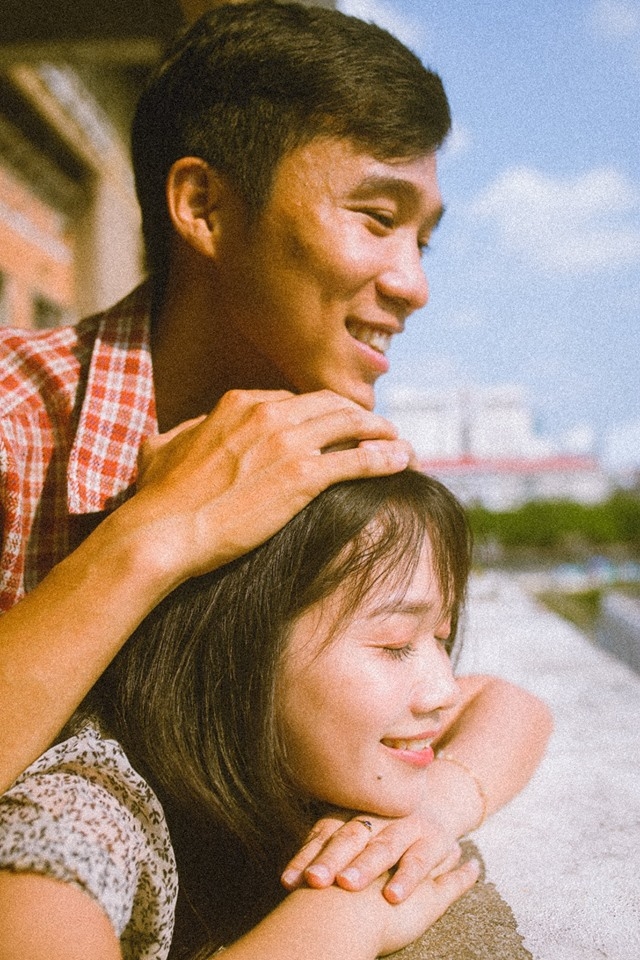 'Chị ơi, em thích chị!' 'Chi oi, em thich chi!'