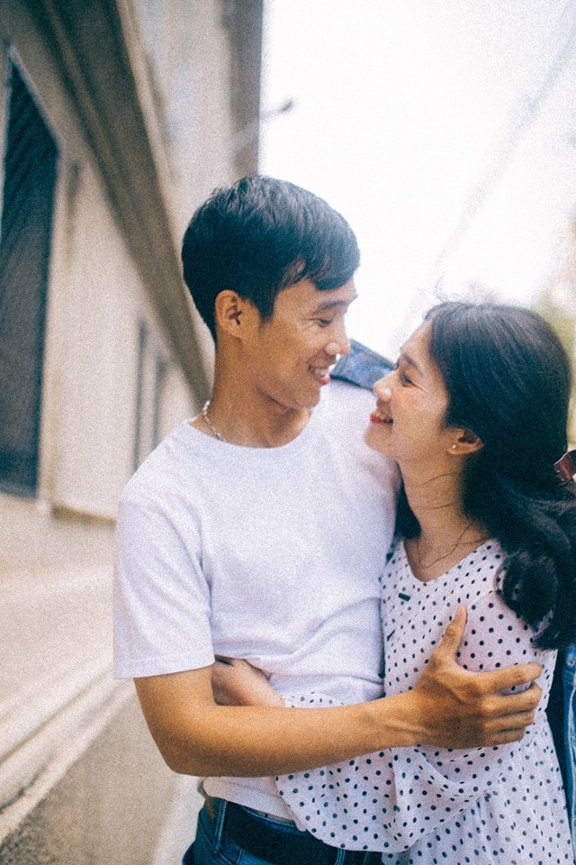 'Chị ơi, em thích chị!' 'Chi oi, em thich chi!'