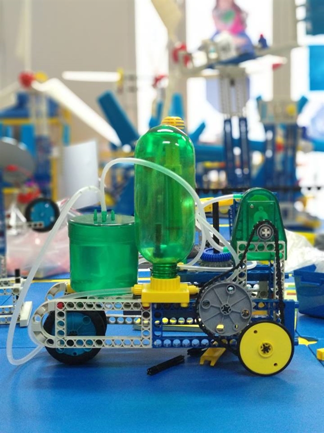 Đồ chơi khám phá khoa học làm mới thị trường 1/6 Do choi kham pha khoa hoc lam moi thi truong 1/6