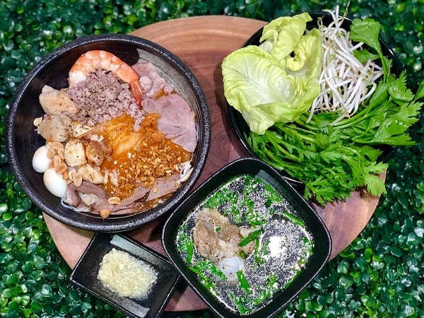 Mẹ đảm bày cách tự nấu hủ tiếu Nam Vang đơn giản, ai ăn cũng gật đầu khen ngon Me dam bay cach tu nau hu tieu Nam Vang don gian, ai an cung gat dau khen ngon