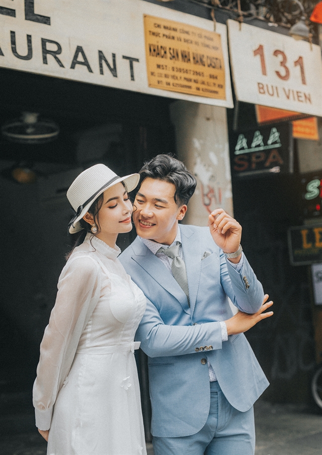 Nàng tiểu thư danh giá phải lòng chàng trai bán hoa quả và duyên phận đẹp như phim Nang tieu thu danh gia phai long chang trai ban hoa qua va duyen phan dep nhu phim