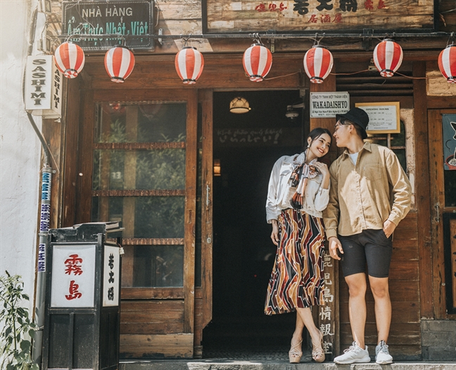 Nàng tiểu thư danh giá phải lòng chàng trai bán hoa quả và duyên phận đẹp như phim Nang tieu thu danh gia phai long chang trai ban hoa qua va duyen phan dep nhu phim