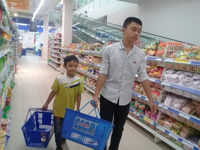 Con nít phải học cho thành người chứ không phải chết đời trong bếp núc! Con nit phai hoc cho thanh nguoi chu khong phai chet doi trong bep nuc!
