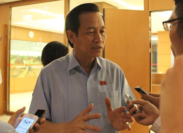 Phó trưởng đoàn ĐBQH TP.HCM: Lực lượng chức năng tỏa rộng nhưng tội phạm vẫn hoành hành như chỗ không người Pho truong doan DBQH TP.HCM: Luc luong chuc nang toa rong nhung toi pham van hoanh hanh nhu cho khong nguoi