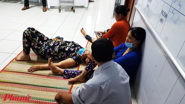 Xuyên đêm 'lùng' virus khiến 80 người bị mắc kẹt ở Bệnh viện Từ Dũ Xuyen dem 'lung' virus khien 80 nguoi bi mac ket o Benh vien Tu Du