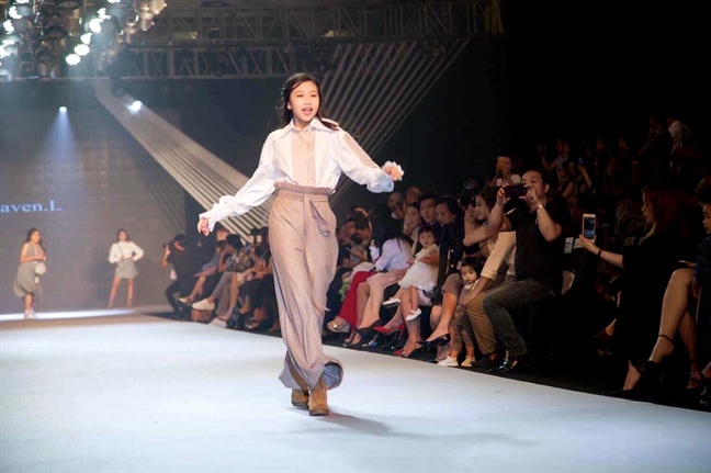 Hoa hậu Hoàn vũ nhí Ngọc Lan Vy: 'Con đã có một kỷ niệm đẹp của tuổi thơ' Hoa hau Hoan vu nhi Ngoc Lan Vy: 'Con da co mot ky niem dep cua tuoi tho'