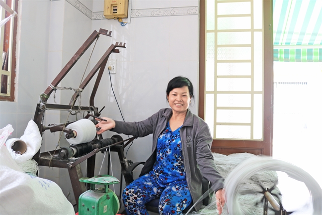 Vượt khó để chăm lo cho cộng đồng Vuot kho de cham lo cho cong dong