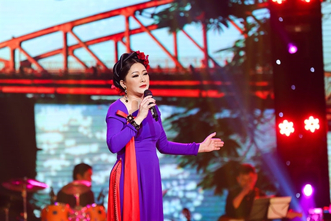 Ca sĩ Như Quỳnh: ‘Tôi vẫn còn khờ khạo lắm’ Ca si Nhu Quynh: ‘Toi van con kho khao lam’