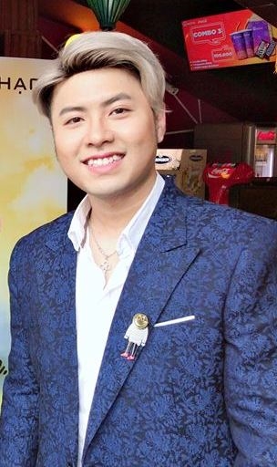 Akira Phan 'thương không nói yêu không dám'... Akira Phan 'thuong khong noi yeu khong dam'...