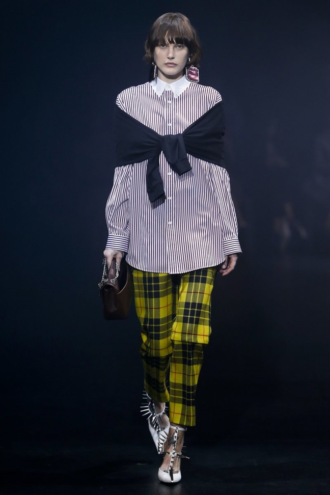 Họa tiết checkered - tuyên ngôn thời trang của quý cô hiện đại Hoa tiet checkered - tuyen ngon thoi trang cua quy co hien dai
