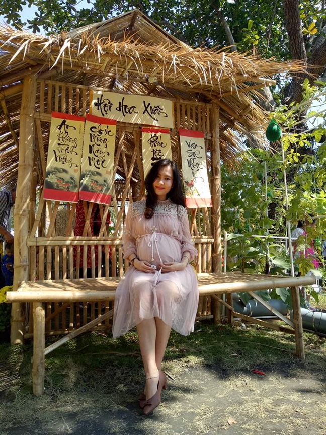 Ngưỡng mộ vì bầu bí 30 tuần mẹ bỉm sữa vẫn xinh đẹp, rạng ngời như nữ thần Nguong mo vi bau bi 30 tuan me bim sua van xinh dep, rang ngoi nhu nu than