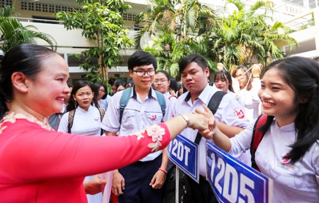 Muốn giữ chân người thầy, phải hỏi... ông hiệu trưởng Muon giu chan nguoi thay, phai hoi... ong hieu truong