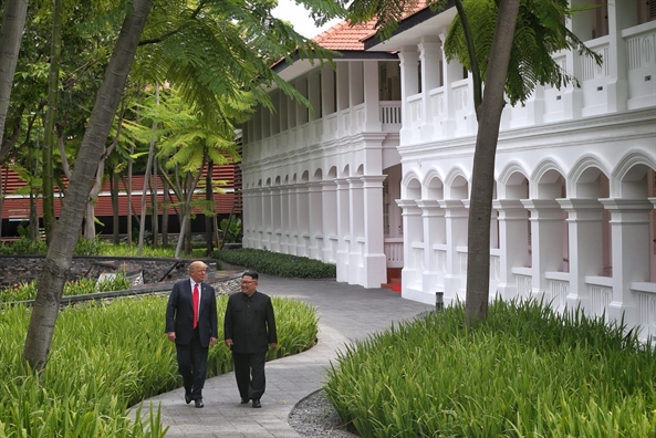 Cử chỉ bất ngờ của Tổng thống Trump dành cho lãnh đạo Triều Tiên Cu chi bat ngo cua Tong thong Trump danh cho lanh dao Trieu Tien