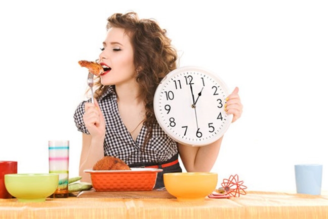 Thói quen không ngờ khiến da bị sẹo sau khi trị mụn Thoi quen khong ngo khien da bi seo sau khi tri mun