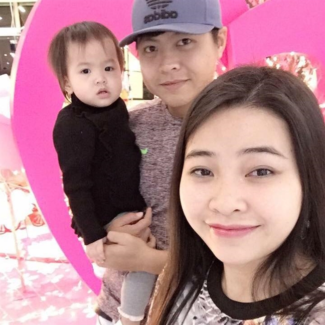 Cô gái Bắc đi chơi Đà Nẵng, gặp 'phi công' kém 5 tuổi: 'Em yêu chị mất rồi!' Co gai Bac di choi Da Nang, gap 'phi cong' kem 5 tuoi: 'Em yeu chi mat roi!'