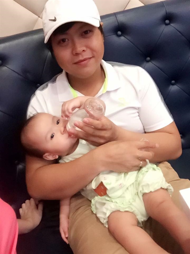 Cô gái Bắc đi chơi Đà Nẵng, gặp 'phi công' kém 5 tuổi: 'Em yêu chị mất rồi!' Co gai Bac di choi Da Nang, gap 'phi cong' kem 5 tuoi: 'Em yeu chi mat roi!'