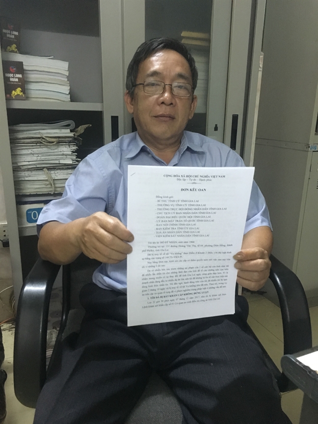 Dùng 'sim rác' tố tiêu cực, giám đốc doanh nghiệp bị xử phạt 12 tháng tù Dung 'sim rac' to tieu cuc, giam doc doanh nghiep bi xu phat 12 thang tu