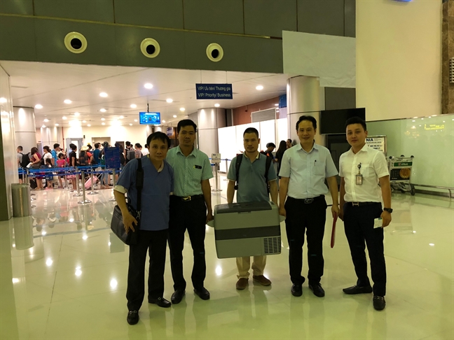 Ghép tim xuyên Việt cứu sống bệnh nhi 15 tuổi chỉ còn sống được 6 tháng Ghep tim xuyen Viet cuu song benh nhi 15 tuoi chi con song duoc 6 thang