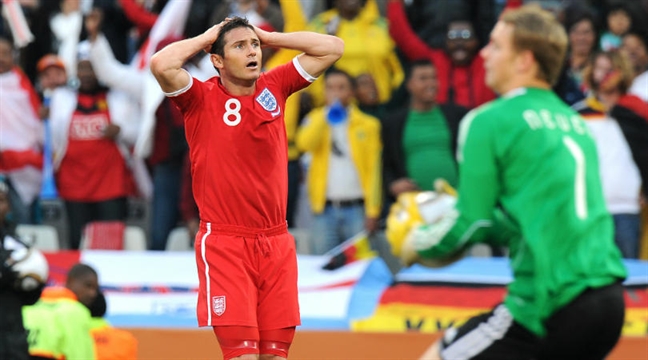 5 sai lầm gây ấm ức nhất World Cup vì không có 'trọng tài video' 5 sai lam gay am uc nhat World Cup vi khong co 'trong tai video'