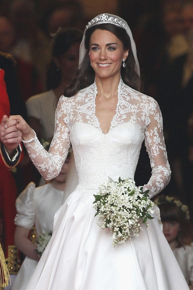 Công nương Meghan thổi bùng 'cơn sốt' váy cưới 2018 Cong nuong Meghan thoi bung 'con sot' vay cuoi 2018