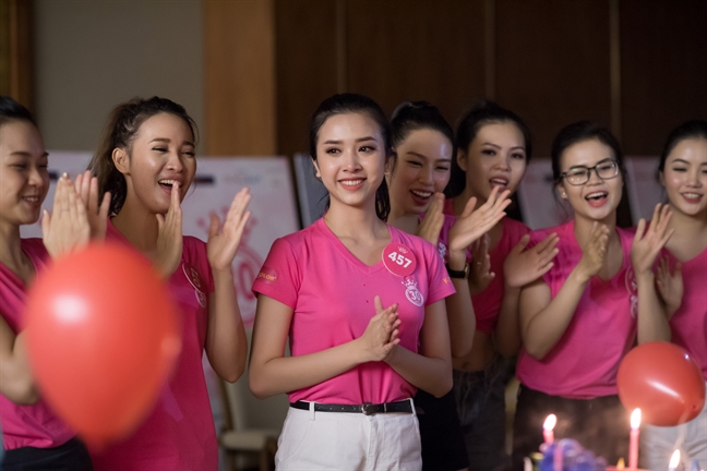 Hát live gây tranh cãi, Chi Pu vẫn được chọn trình diễn tại Hoa hậu Việt Nam 2018 Hat live gay tranh cai, Chi Pu van duoc chon trinh dien tai Hoa hau Viet Nam 2018