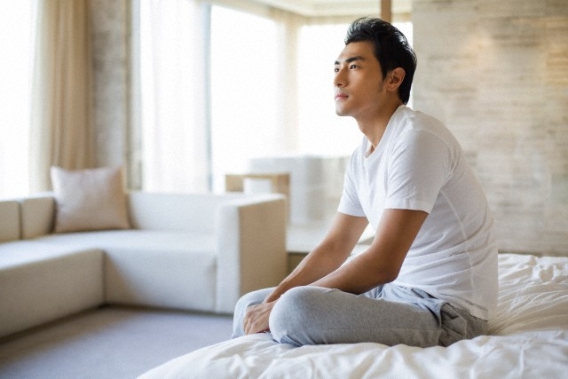 Ngần ấy thời gian bên anh, đủ em ân hận một đời Ngan ay thoi gian ben anh, du em an han mot doi