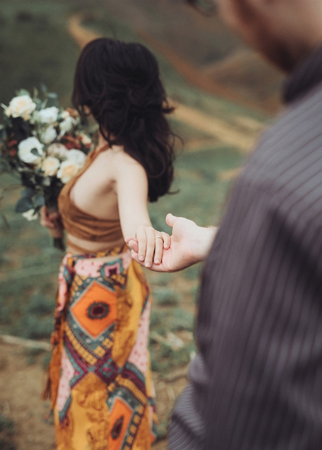'Anh sẽ làm bất cứ điều gì em muốn vì anh biết điều đó làm em vui' 'Anh se lam bat cu dieu gi em muon vi anh biet dieu do lam em vui'