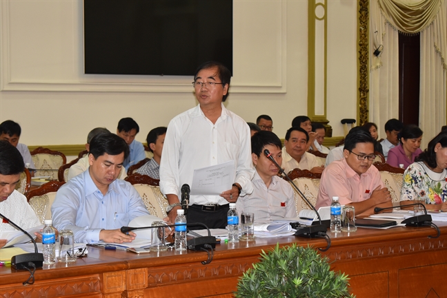 Nhiều địa chỉ nhà, đất thuộc sở hữu nhà nước chưa được kê khai, bổ sung theo quy định Nhieu dia chi nha, dat thuoc so huu nha nuoc chua duoc ke khai, bo sung theo quy dinh