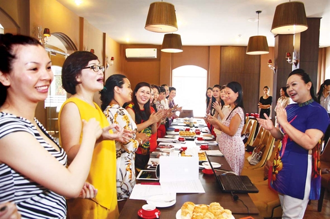 Mất ngủ, chán ăn, không tập trung, dễ khóc, dễ cáu giận... cần đi khám tâm lý Mat ngu, chan an, khong tap trung, de khoc, de cau gian... can di kham tam ly