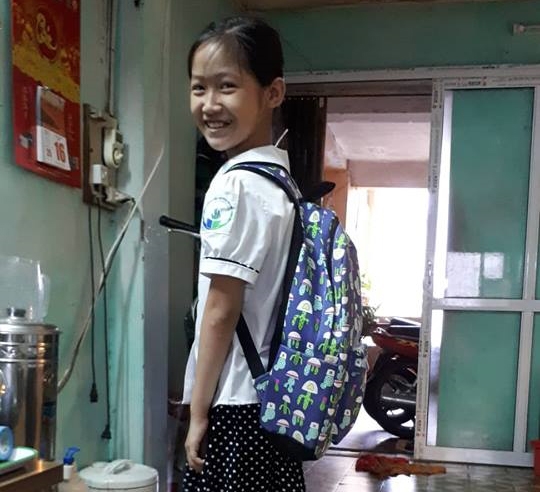 Trên giường bệnh, bé gái 12 tuổi khẽ nháy mắt đồng ý hiến giác mạc khi qua đời Tren giuong benh, be gai 12 tuoi khe nhay mat dong y hien giac mac khi qua doi