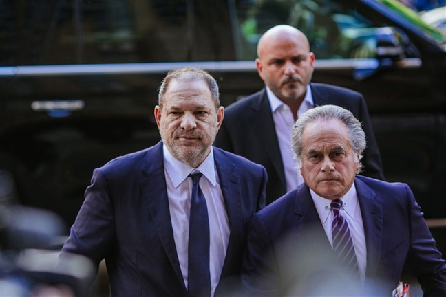 Ông trùm Harvey Weinstein lại đối mặt với các cáo buộc từ nạn nhân mới Ong trum Harvey Weinstein lai doi mat voi cac cao buoc tu nan nhan moi