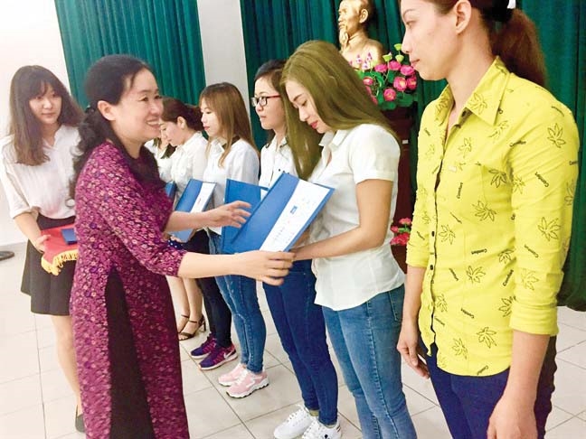 Hỗ trợ hiệu quả cho phụ nữ di trú kết hôn Ho tro hieu qua cho phu nu di tru ket hon