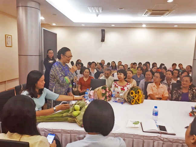 Bữa cơm - bữa 'hành' nhau mỗi ngày Bua com - bua 'hanh' nhau moi ngay