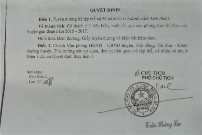 Bí thư xã nhậu say gây tai nạn vẫn được tuyên dương 'điển hình tiên tiến'? Bi thu xa nhau say gay tai nan van duoc tuyen duong 'dien hinh tien tien'?