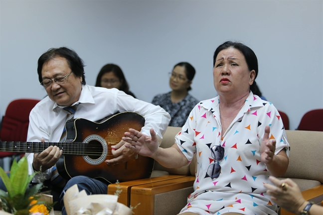 Gặp gỡ thế hệ nghệ sĩ vàng của sân khấu cải lương Gap go the he nghe si vang cua san khau cai luong