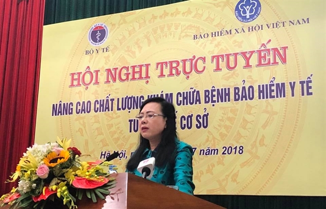 Bộ trưởng Y tế: Khám tại trạm y tế chỉ được vài viên thuốc Bo truong Y te: Kham tai tram y te chi duoc vai vien thuoc