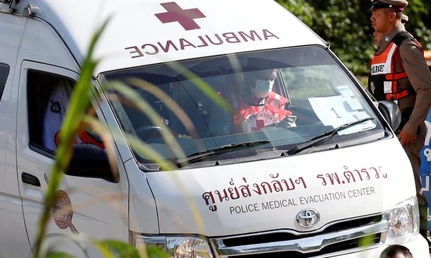 Đưa 7 thành viên đội bóng Thái Lan ra ngoài, hoàn thành giải cứu nhóm thứ hai Dua 7 thanh vien doi bong Thai Lan ra ngoai, hoan thanh giai cuu nhom thu hai