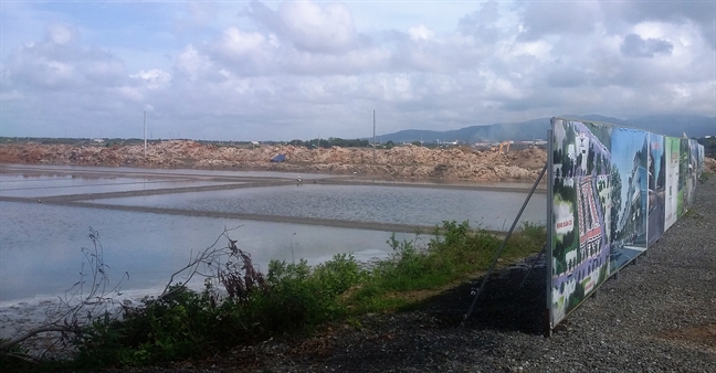 Bà Rịa - Vũng Tàu: Ruộng muối tan hoang vì sốt đất Ba Ria - Vung Tau: Ruong muoi tan hoang vi sot dat