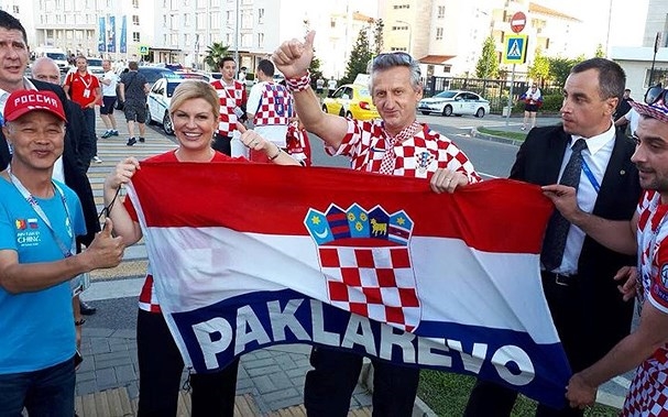 Tổng thống Croatia - quý bà được yêu thích nhất sau trận chung kết World Cup 2018 Tong thong Croatia - quy ba duoc yeu thich nhat sau tran chung ket World Cup 2018