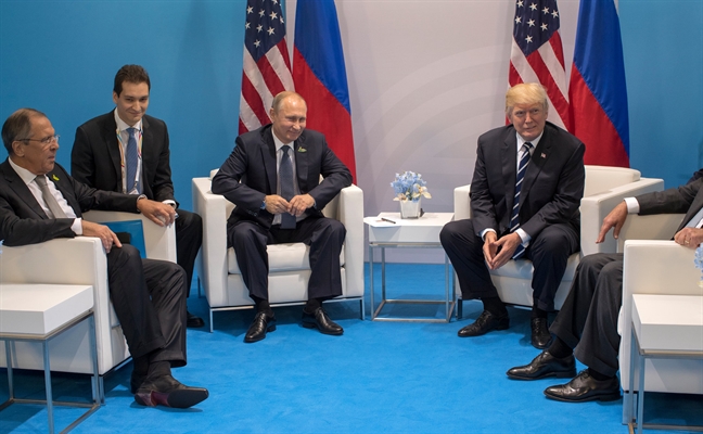 Tổng thống Trump và Putin dè dặt lạ thường trong thượng đỉnh lịch sử Nga - Mỹ Tong thong Trump va Putin de dat la thuong trong thuong dinh lich su Nga - My