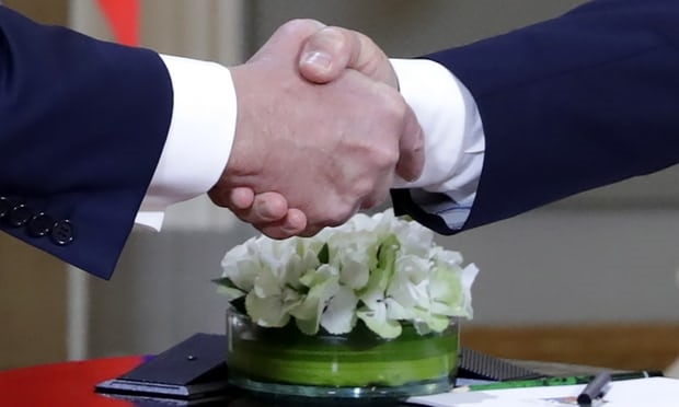 Tổng thống Trump và Putin dè dặt lạ thường trong thượng đỉnh lịch sử Nga - Mỹ Tong thong Trump va Putin de dat la thuong trong thuong dinh lich su Nga - My