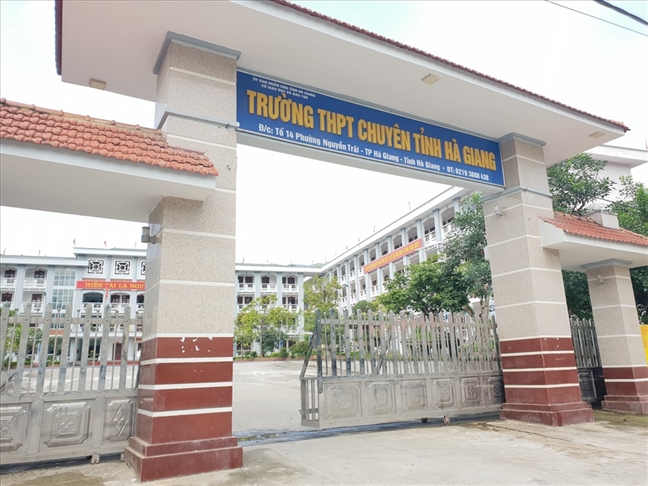 Vụ nâng khống điểm ở Hà Giang: Dù thế nào, trường vẫn mong điều tốt nhất cho các em Vu nang khong diem o Ha Giang: Du the nao, truong van mong dieu tot nhat cho cac em