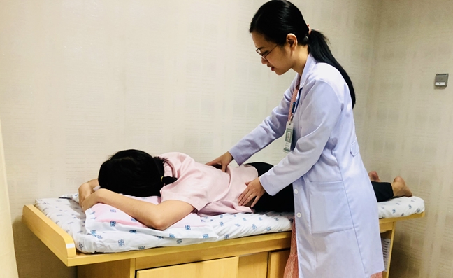 Bệnh đau lưng đang tấn công thanh niên Benh dau lung dang tan cong thanh nien