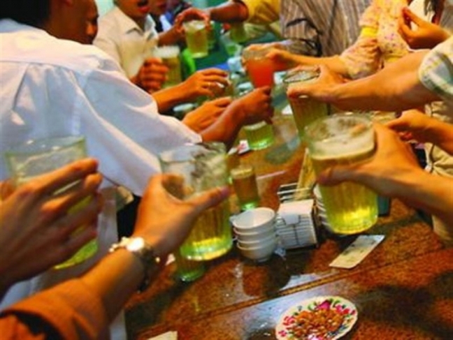 Lủng ngân sách vì vợ vào mùa… họp lớp Lung ngan sach vi vo vao mua… hop lop