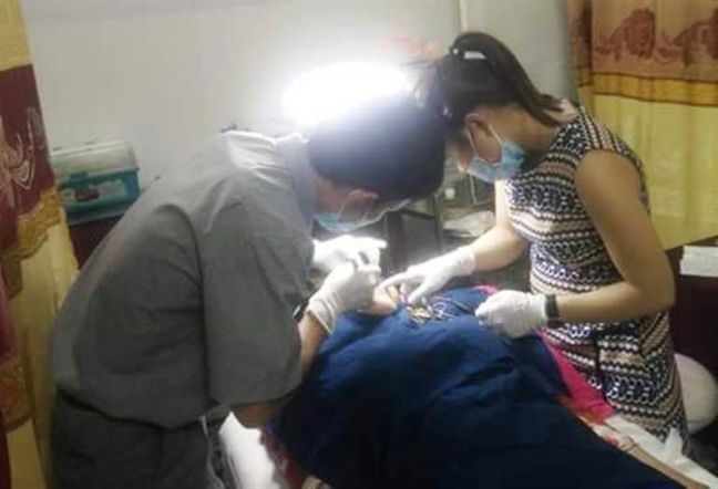 Vì sao mắt mù sau khi tiêm filler vào mũi? Vi sao mat mu sau khi tiem filler vao mui?