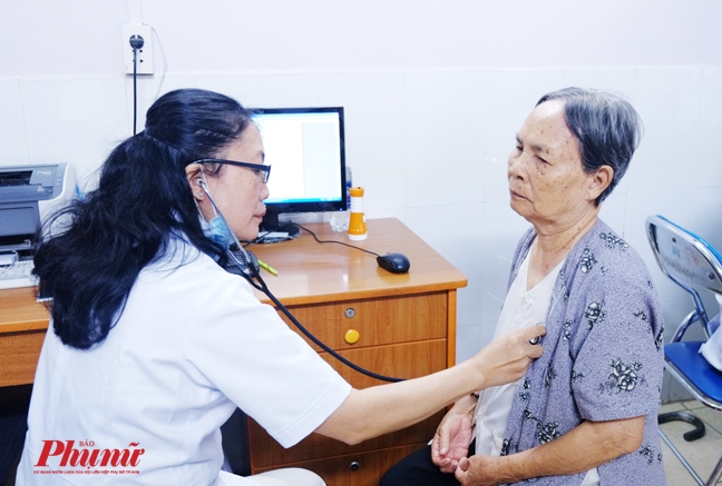 Người Việt dùng thuốc chứa nguyên liệu Trung Quốc gây ung thư từ năm 2015? Nguoi Viet dung thuoc chua nguyen lieu Trung Quoc gay ung thu tu nam 2015?