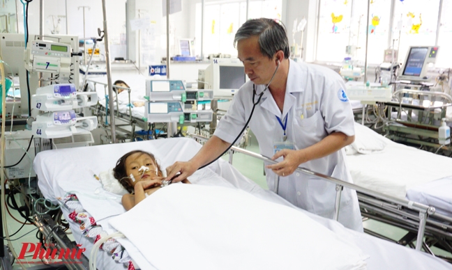 Gia đình cấm yêu, đôi bạn trẻ 14 - 15 tuổi ở Khánh Hòa cùng nhau tự sát Gia dinh cam yeu, doi ban tre 14 - 15 tuoi o Khanh Hoa cung nhau tu sat