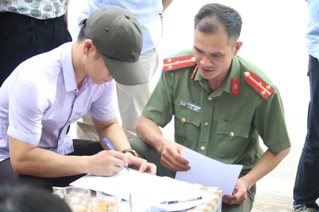 Bài thi THPT ở Sơn La bị tự ý đem ra khỏi khu vực bảo quản Bai thi THPT o Son La bi tu y dem ra khoi khu vuc bao quan