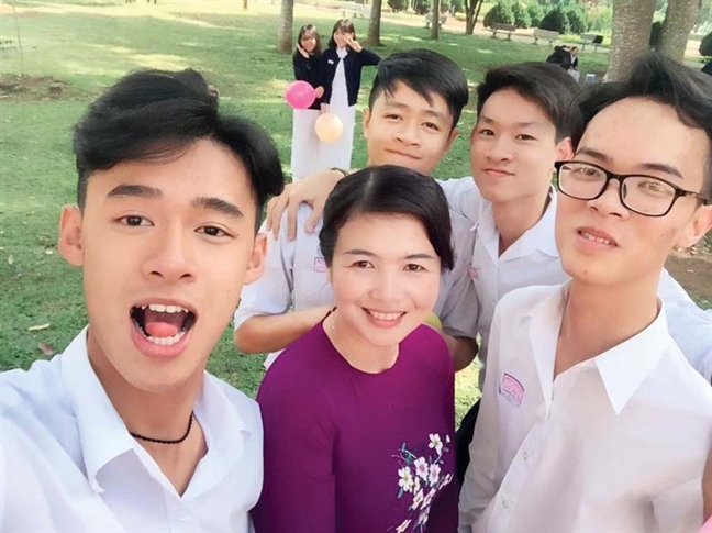 Dòng thư tay của học trò là doping dành cho cô thầy Dong thu tay cua hoc tro la doping danh cho co thay