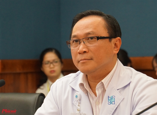 Những nụ cười rạng rỡ sau khi vợ tặng chồng một phần gan Nhung nu cuoi rang ro sau khi vo tang chong mot phan gan
